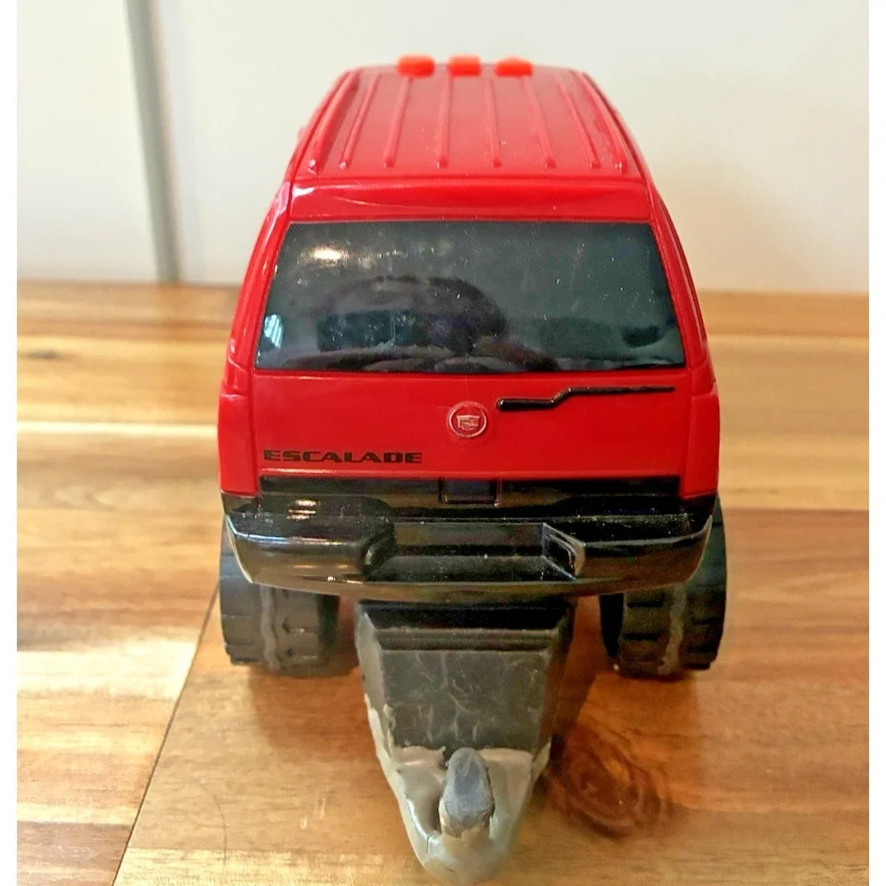 Toy State Road Rippers Cadillac Escalade Monster SUV Lights Sounds Tow Hitch